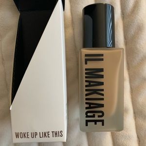 IL Makiage Shade 120 Woke Up Like This Flawless Base Foundation